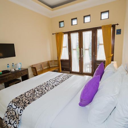 Mae Mae Beach House Batununggul Buitenkant foto