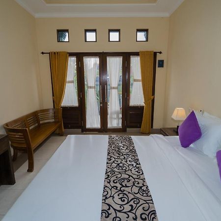 Mae Mae Beach House Batununggul Buitenkant foto