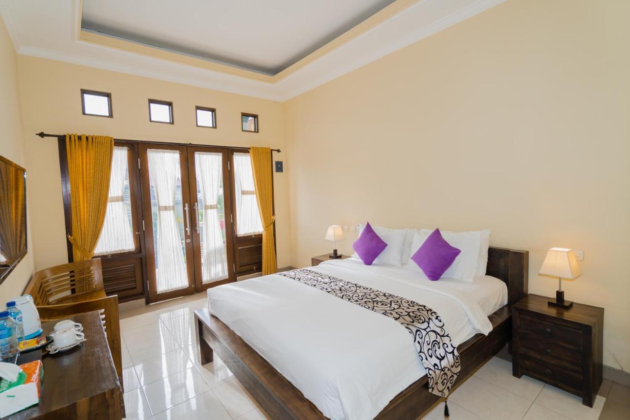 Mae Mae Beach House Batununggul Buitenkant foto