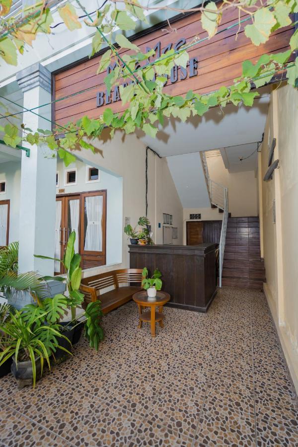 Mae Mae Beach House Batununggul Buitenkant foto